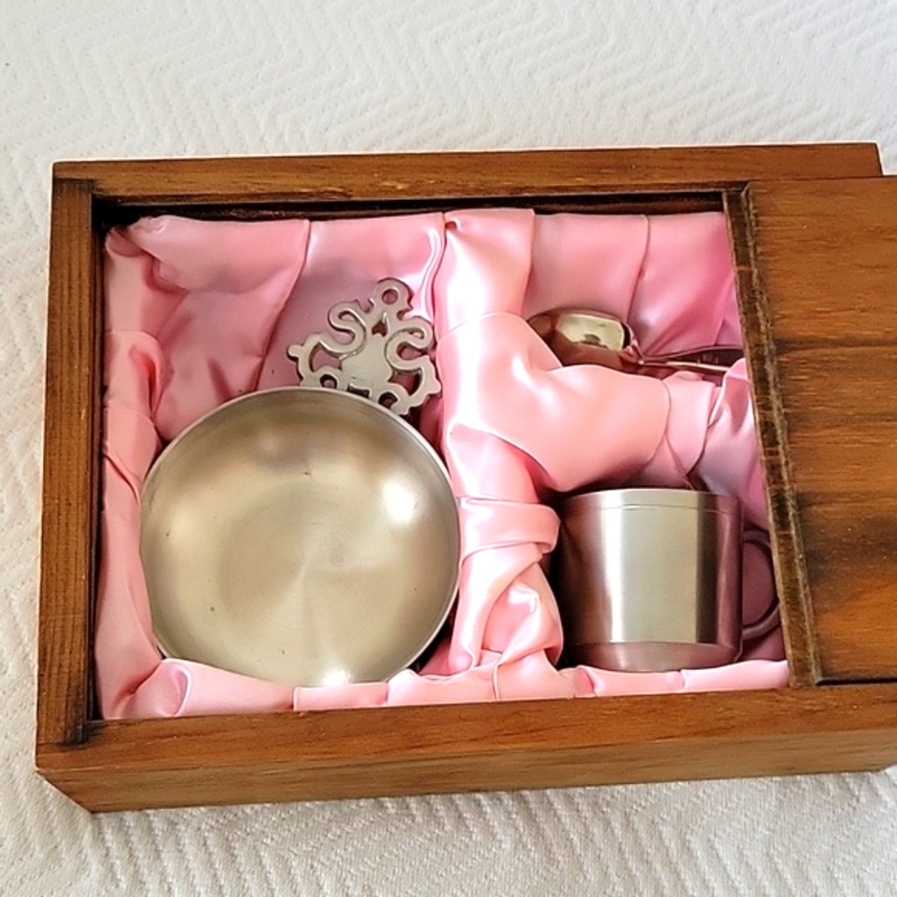 Vintage Hampshire Pewter 3-pc Child Baby Serveware Set- Porringer, Cup, Spoon